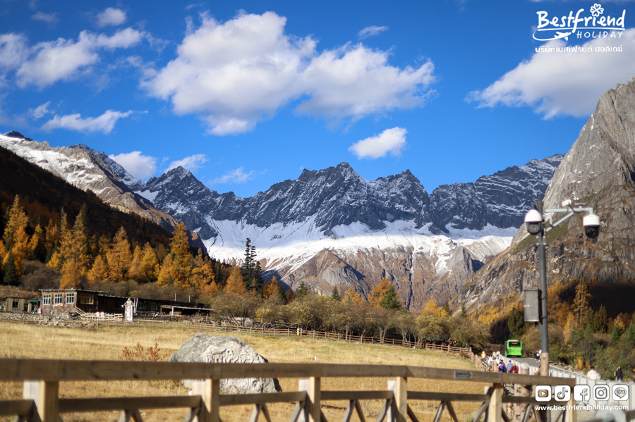 ทัวร์สีดรุณี